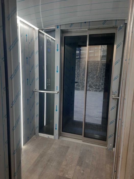 Продаж 2-к квартира . Клубний  будинок біля парку.  Тихо, зручно. Без%