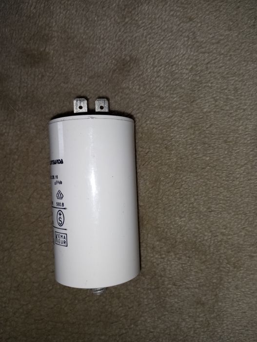 Конденсатор 16 mF.