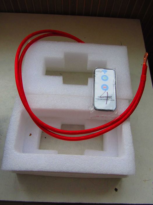 Інвертор DATOUBOSS 12v 2000