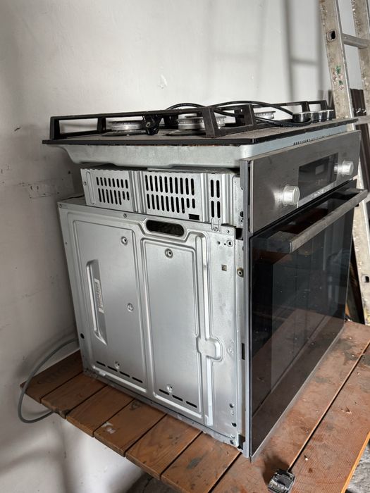 Продам духовый шкаф