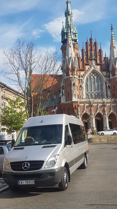 Wynajem autokarów, busów. Przewóz osób, wesela, szkoły, stałe zlecenia