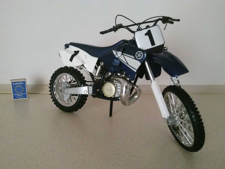 DUŻY model motor terenowy YAMAHA CROSS Motorsport ( 125 )