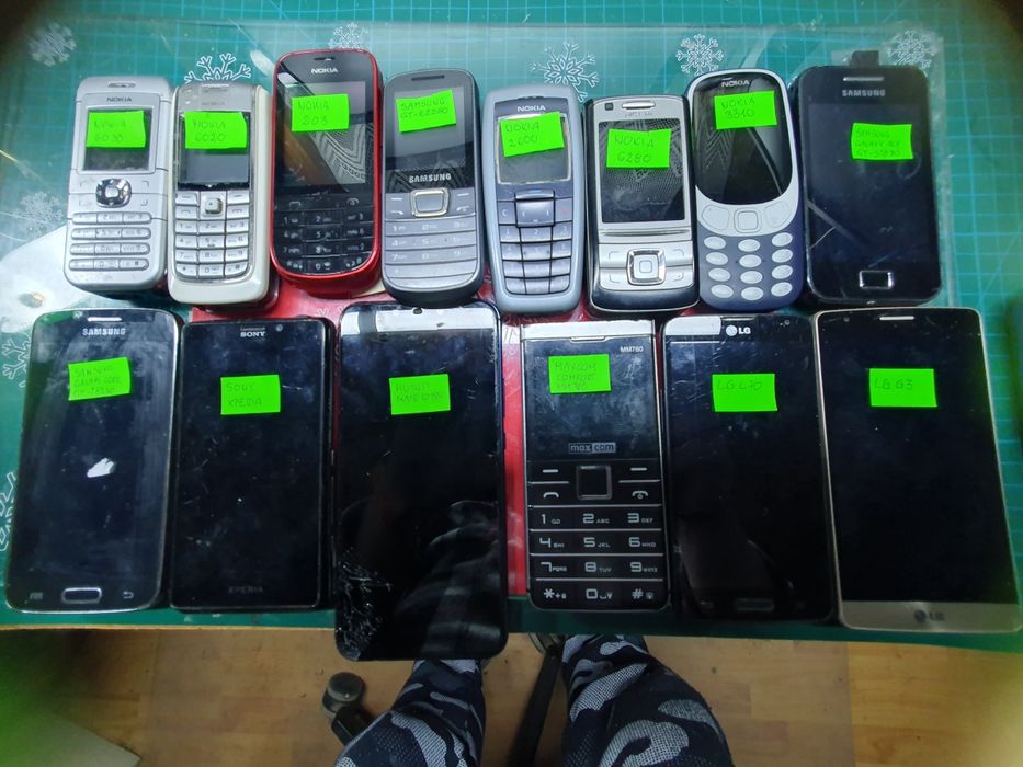 Telefony Komórkowe Stare 14 sztuk