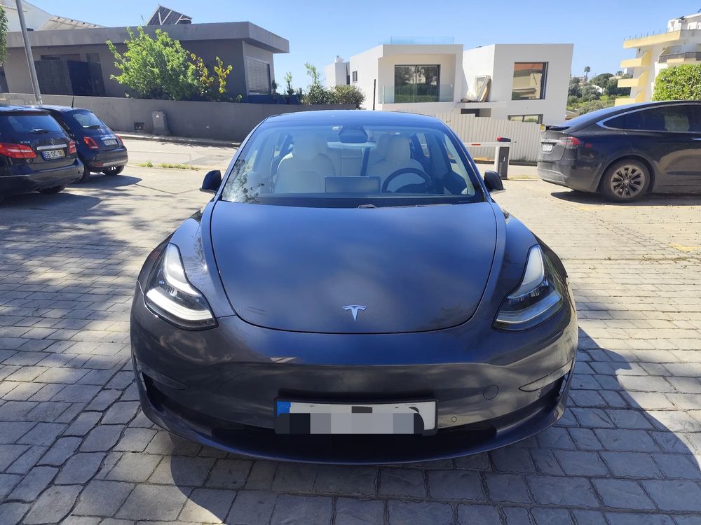 Tesla Model 3 Long-Range Dual Motor AWD