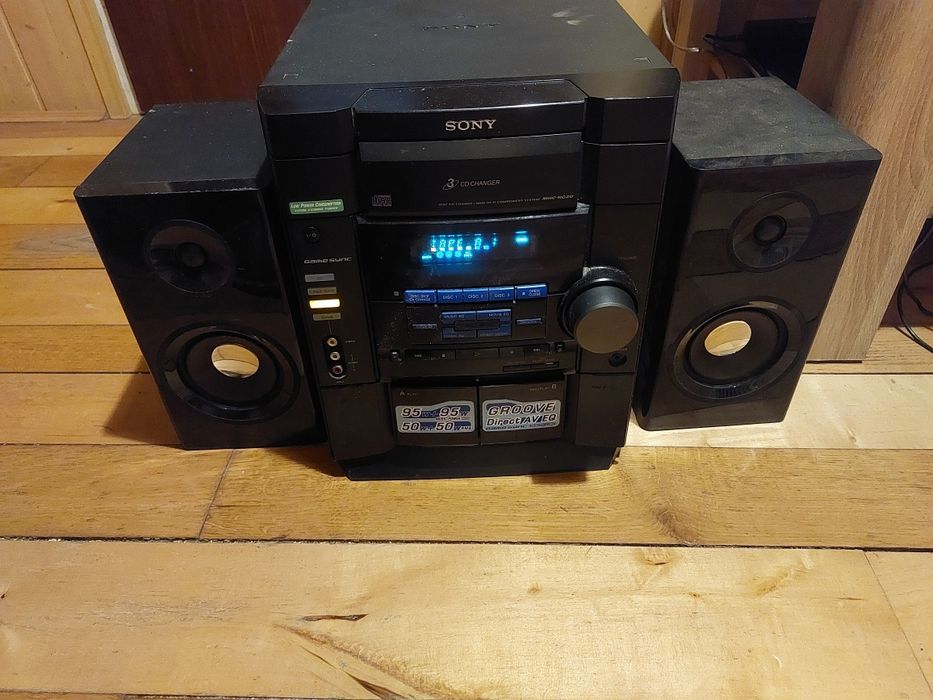 wieża stereo Sony MHC-RG20
Moc: Łączna moc muzyczna wynosi 120 Watów