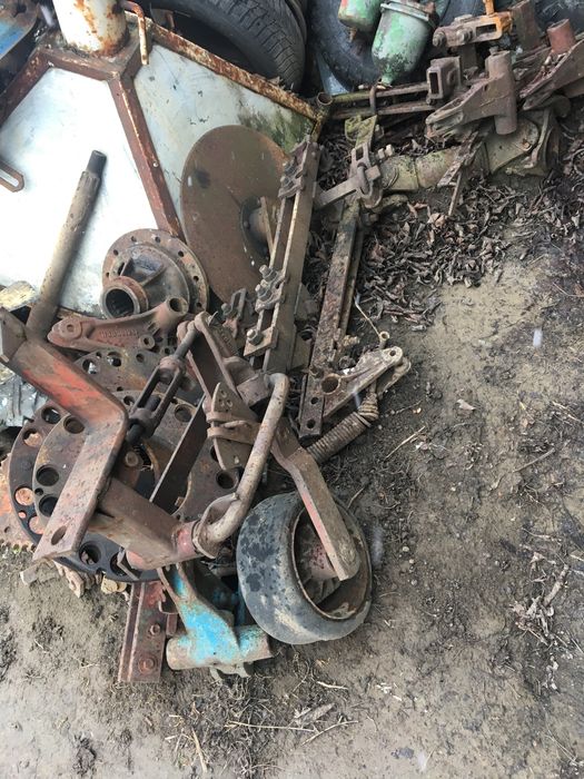 Продам запчастини до різних тракторів 80-90р.