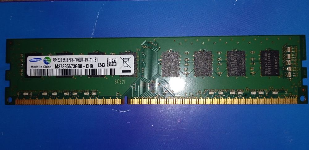 ОЗУ оперативка  DDR 3 1333Mhz  2 gb