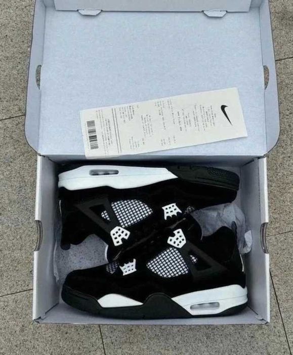 AJ4_Retro_White_Thunder 42