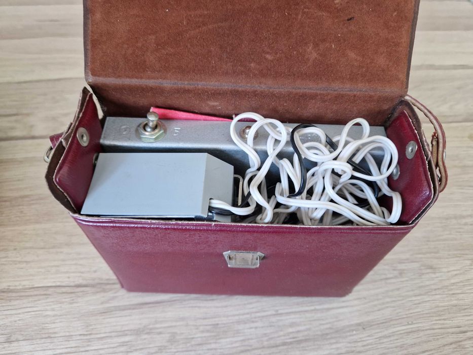 Radziecka lampa błyskowa „Чайка” – komplet, instrukcja, październik 79