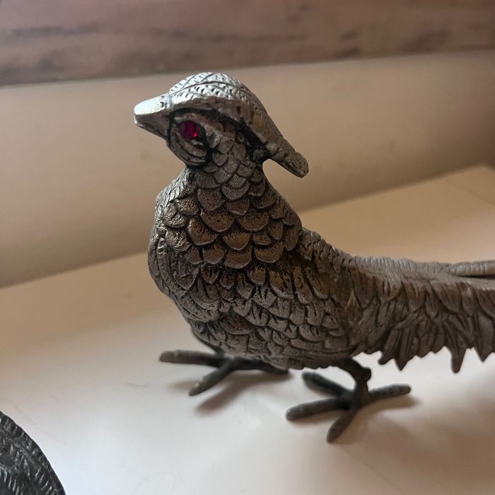 Conjunto de estatuetas vintage – 2 galos + faisão decorativo