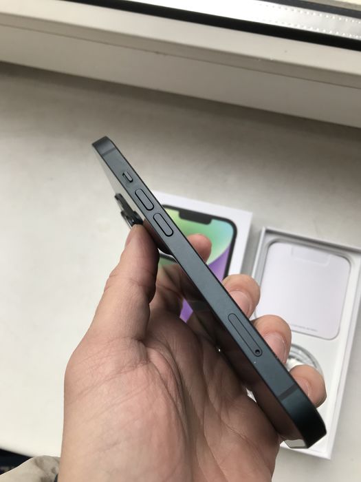 iPhone 14 black 128gb