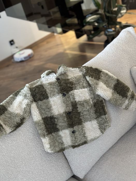 Куртка фірми zara