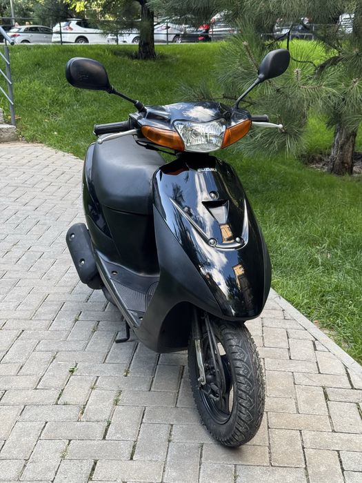 Скутер,мопед Suzuki Lets 3 бабочка Контейнер