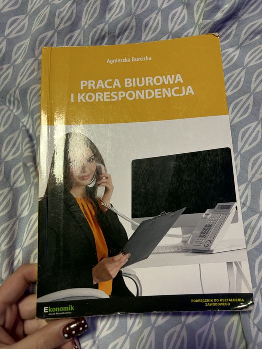 ksiazka praca biurowa i korespondencja