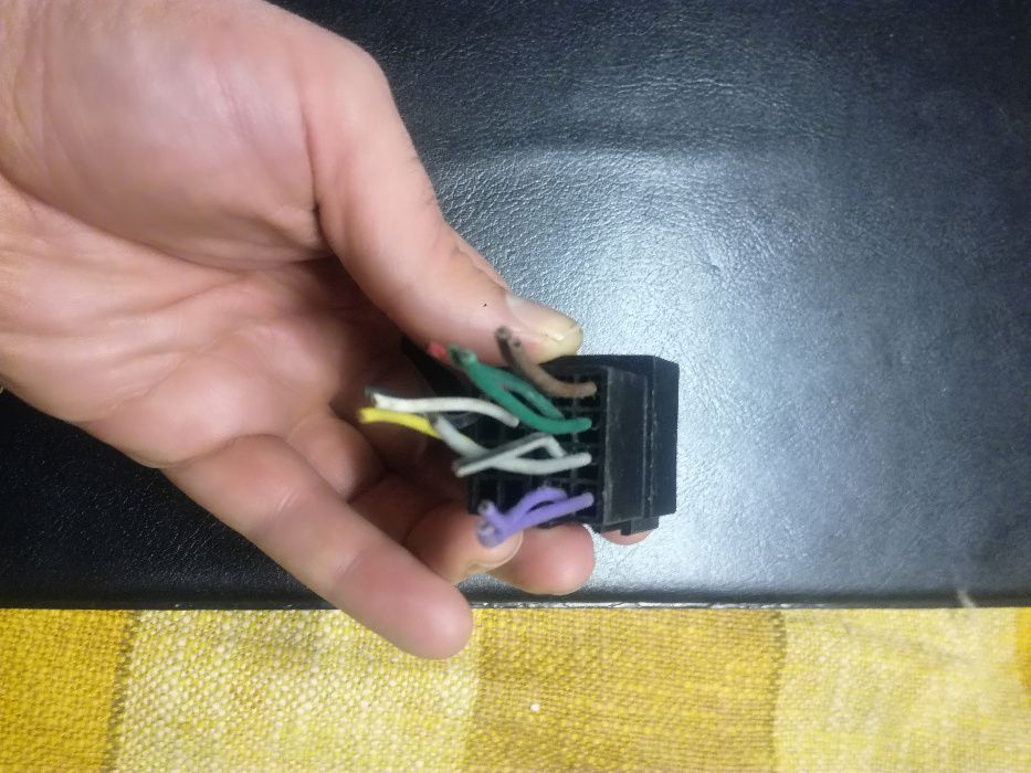 Ficha Ligação Auto-Rádio ISO