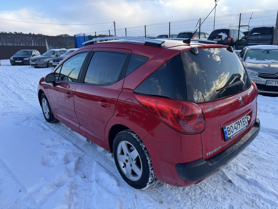 Peogeot 207 sw пежо 207