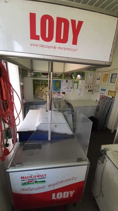 Sprzedam stoisko do sprzedaży lodów gałkowych(12 kuwet)