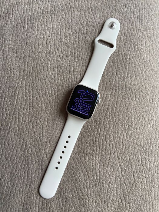 Apple Watch SE 3, 40mm Starlight como novo