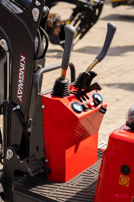 Kingway Mini 700 kg silnik LONCIN + łyżki