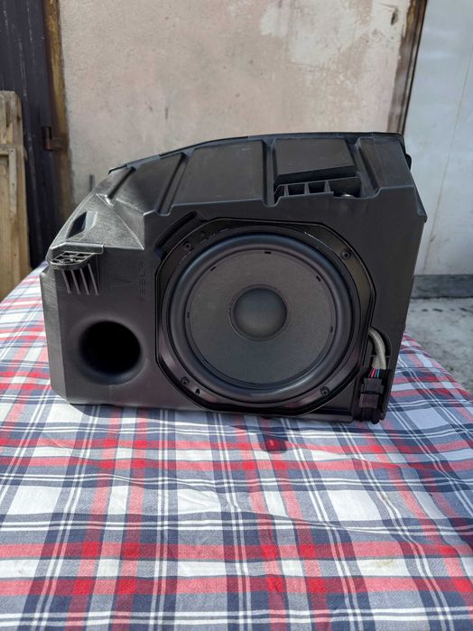 Сабвуфер TESLA Model 3 Сабвуфер Тесла М3