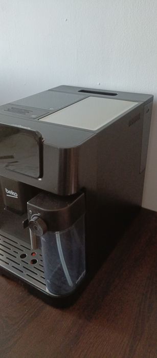 Ekspres ciśnieniowy Beko