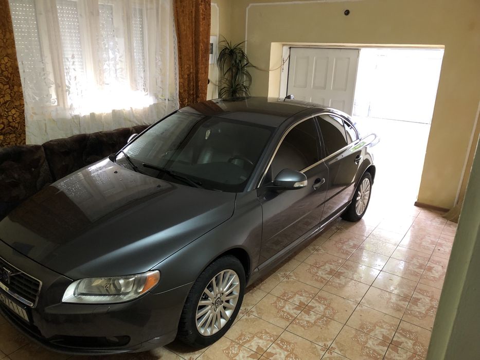 VOLVO S80 2008 рік гарний стан,пробіг рідний