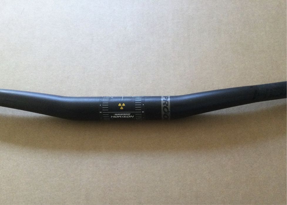 Guiador de carbono Nukeproof Horizon