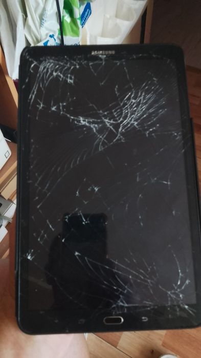 Tablet Samsung uszkodzony