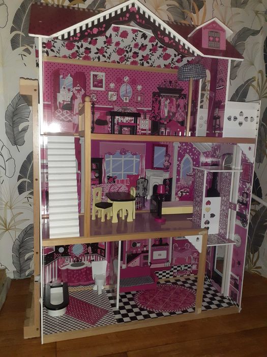 Drewniany domkiem dla lalek ,,Amelia'' marki KidKraft- 121 cm.