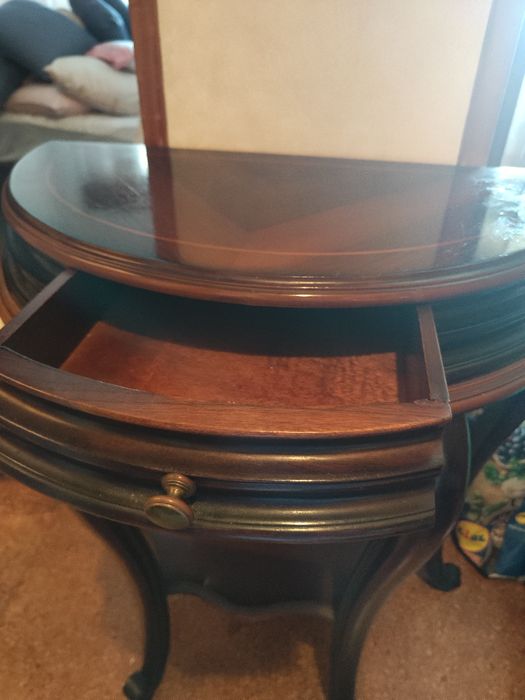 Aparador em madeira maciça