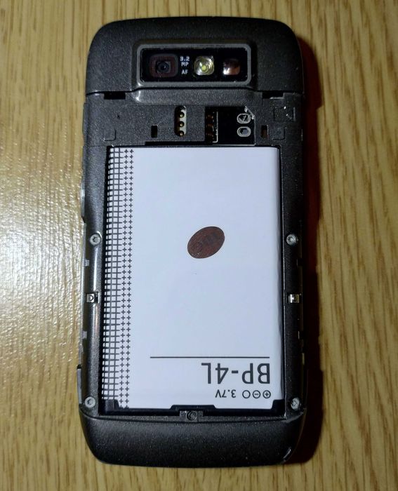 Телефон-комунікатор Nokia E71-1 оригінал