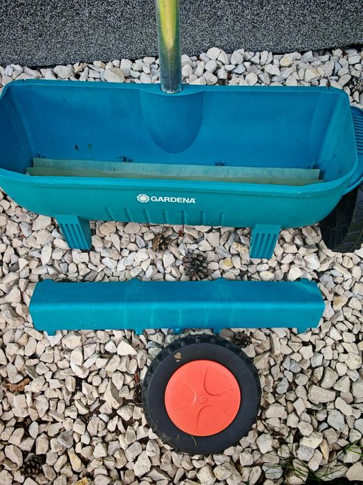 Siewnik Gardena uszkodzony