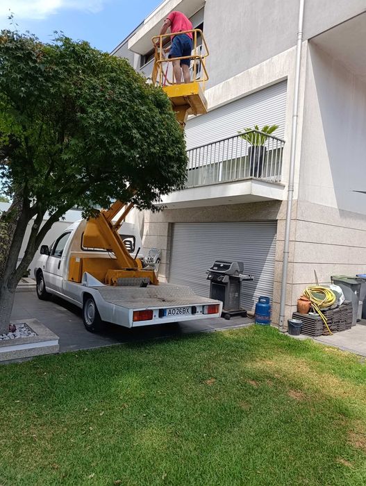 Aluga se Barquinha Carrinha com cesta