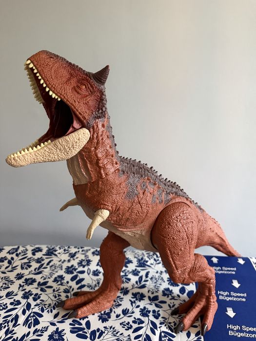 Figurka dinozaur Mattel Jurassic World  gigant byczek