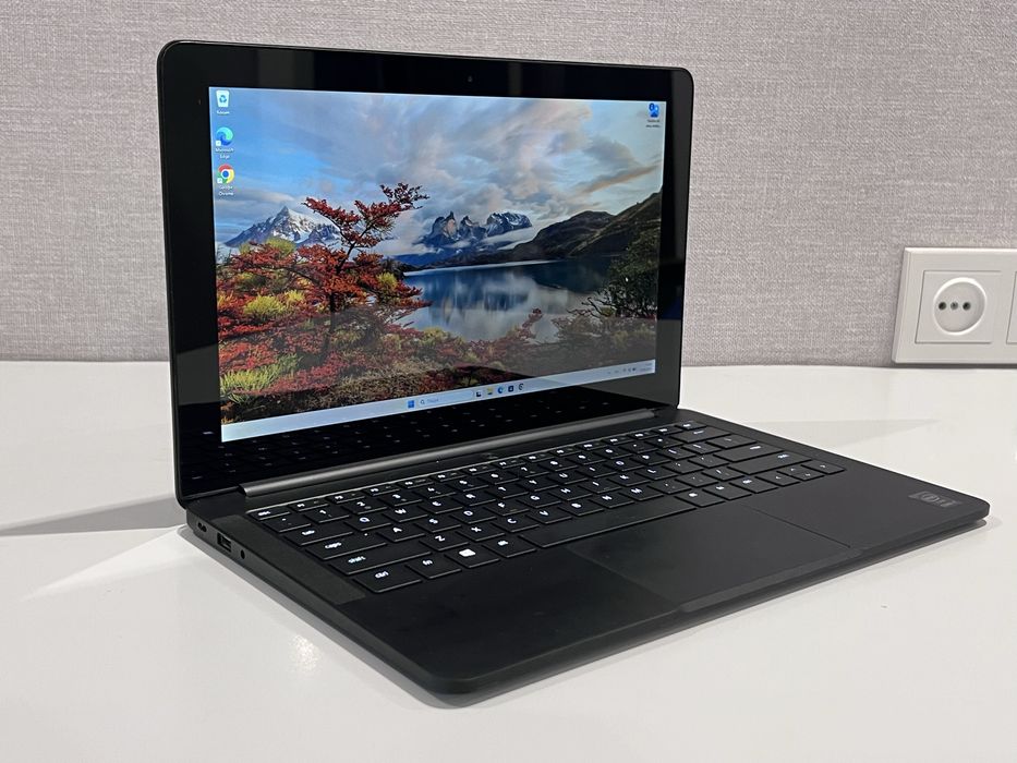 Razer Blade Stealth 13  - 2K IPS/ i7-6500U/ DDR4 8Gb/SSD  256Gb