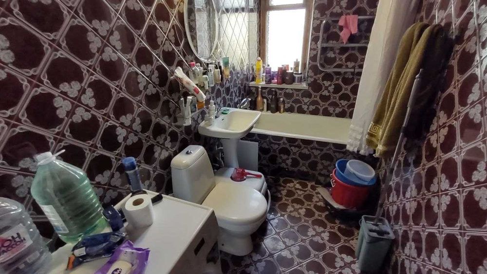 Сталинка 3/4 эт., Банный переулок, Молдаванка, рядом ЦЕНТР города