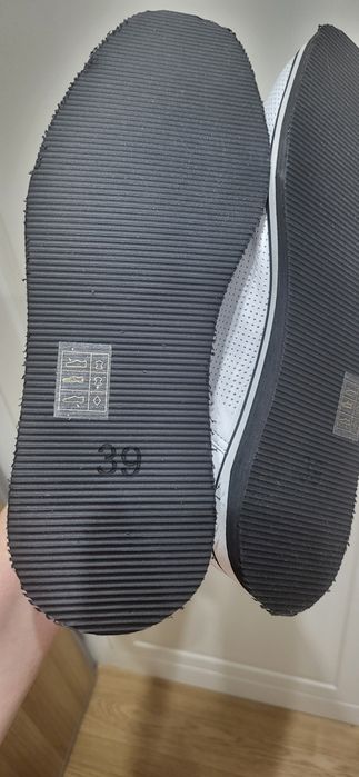 Buty Venezia 39 skora naturalna