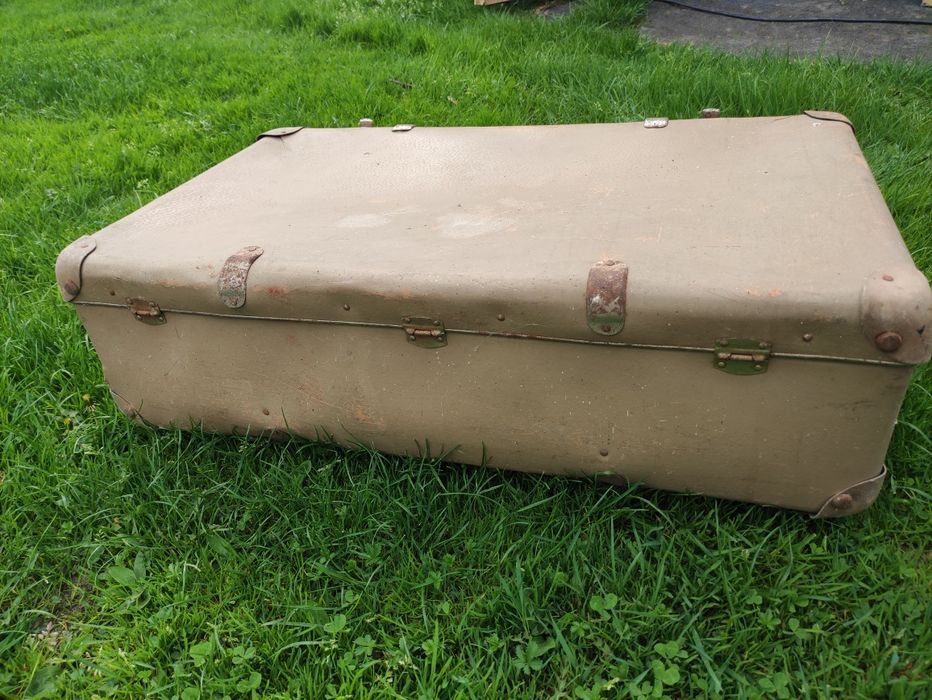 Stara kremowa walizka vintage retro art deco PRL DDR