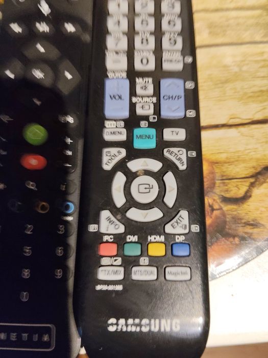 Piloty do telewizorów