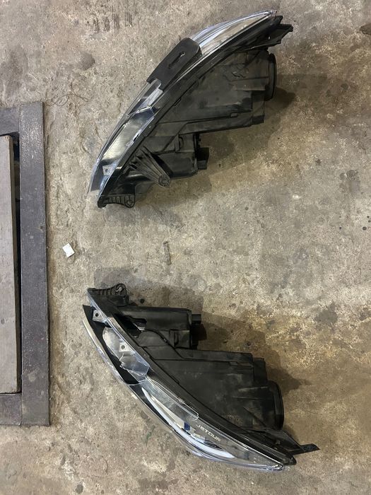 Передні фари на авто Jetour X70