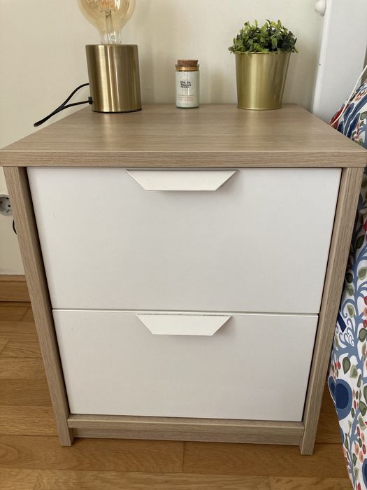 RESERVADA Mesa de cabeceira Ikea