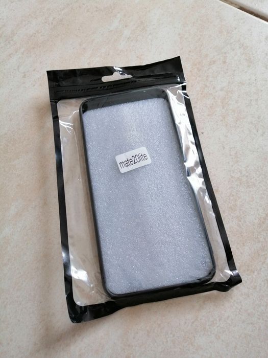 Capa Huawei Mate P20 Lite Preta Aveludada