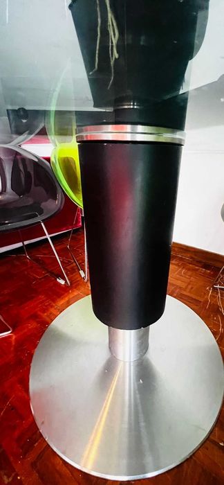 Mesa estilo japonês em vidro+ cadeiras