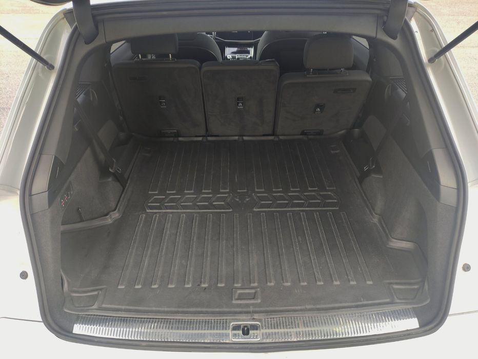 Продам власне авто Audi Q7