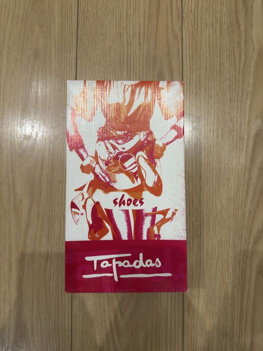 Sapatos castanhos tapadas