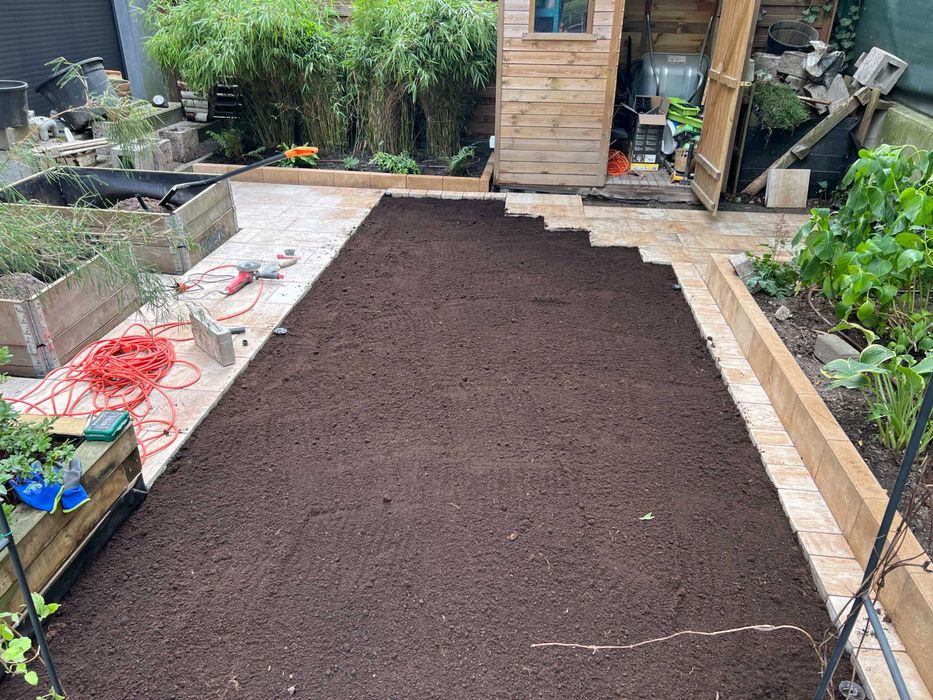 Zakładanie ogrodów/ Pielęgnacja/ Systemy nawadniające