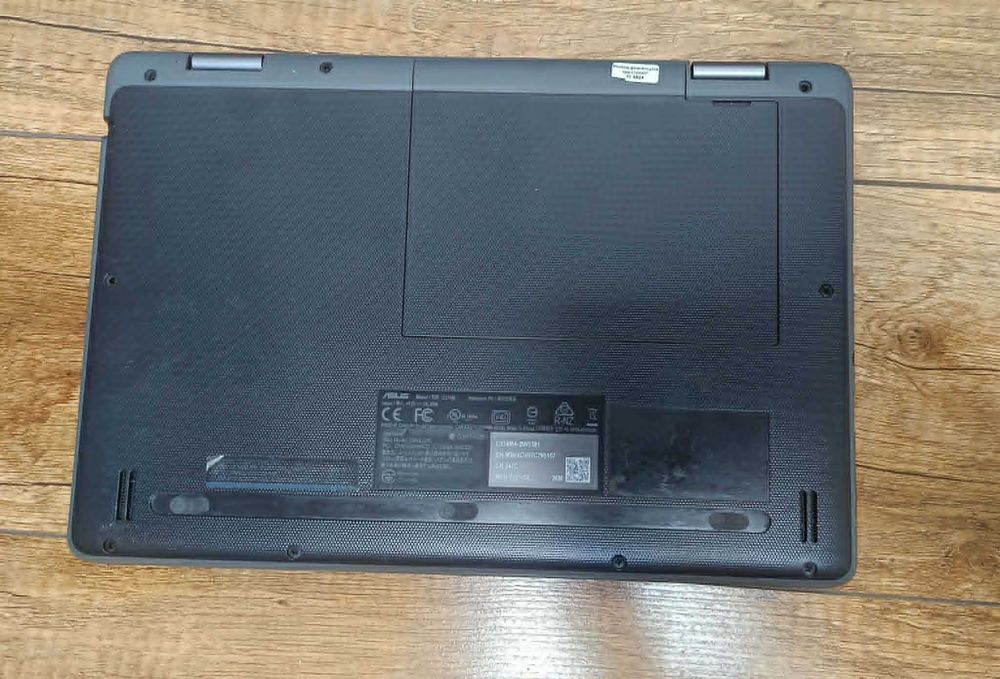 Chromebook ASUS C214M (ekran nie odpala się, sprawny)
