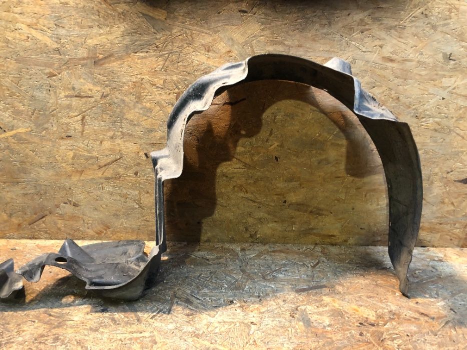 Nadkole przednie prawe lewe Toyota Corolla E11 Lift