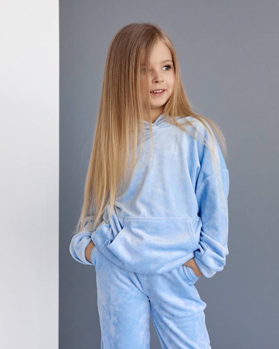 Рожевий велюровий костюмчки для дівчинки 98/104