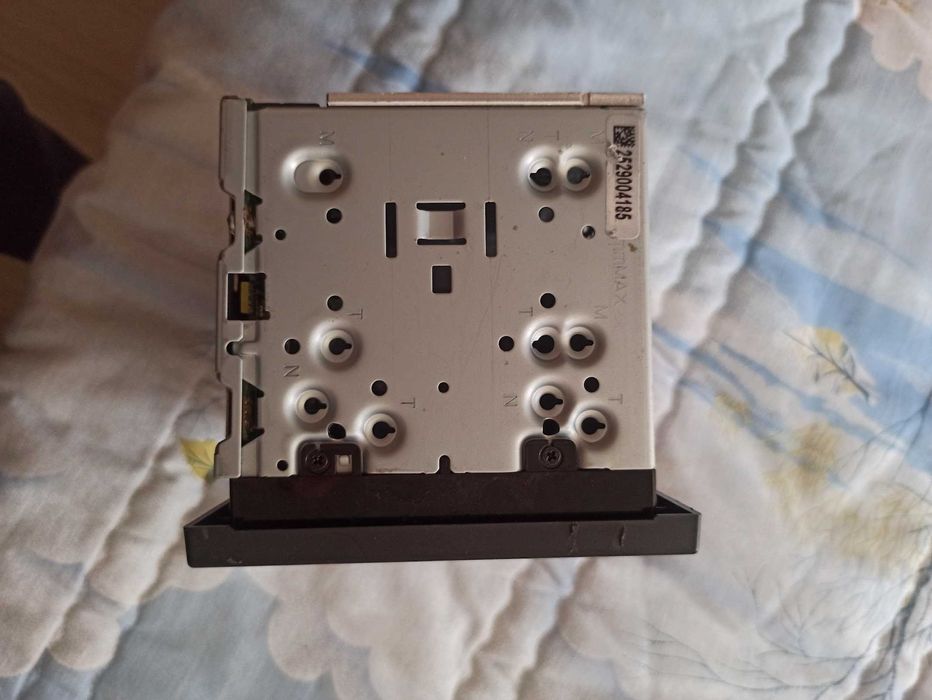 Auto-Rádio Pioneer DMH-A240BT!